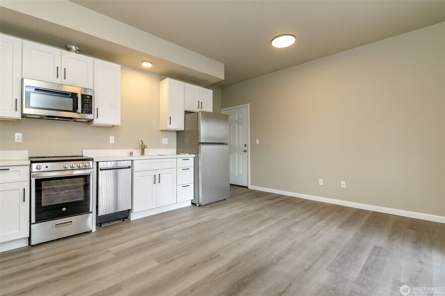 More Photos Of 3402 S C St, Tacoma Apartments For Sale