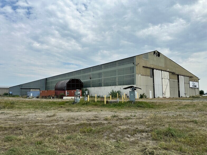 More Photos Of 2450 S 32nd St, Billings Warehouse For Sale