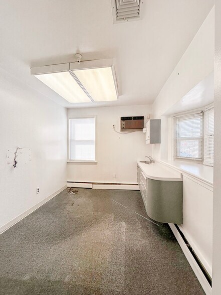 More Photos Of 1201 Easton Rd, Roslyn Medical For Lease