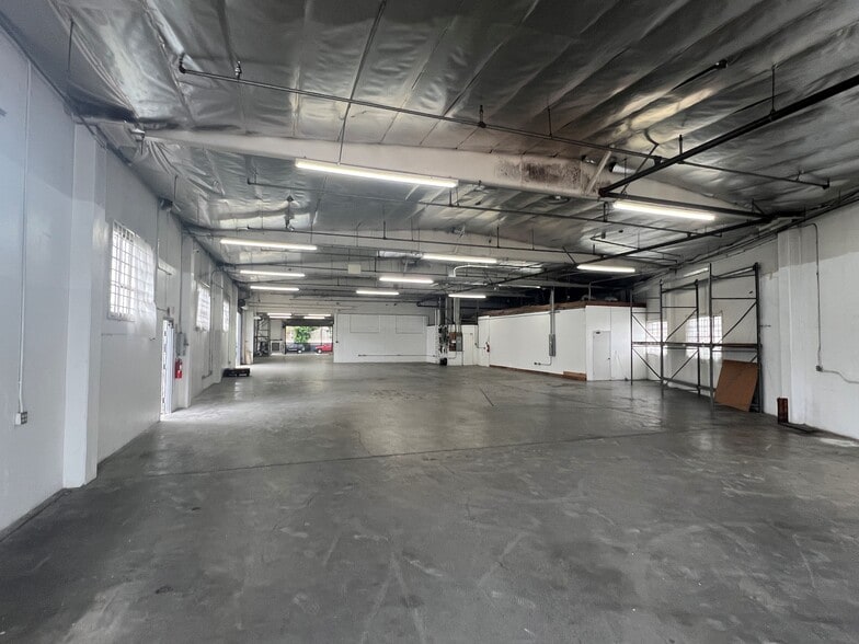 More Photos Of 4800-4820 District Blvd, Vernon Warehouse For Lease