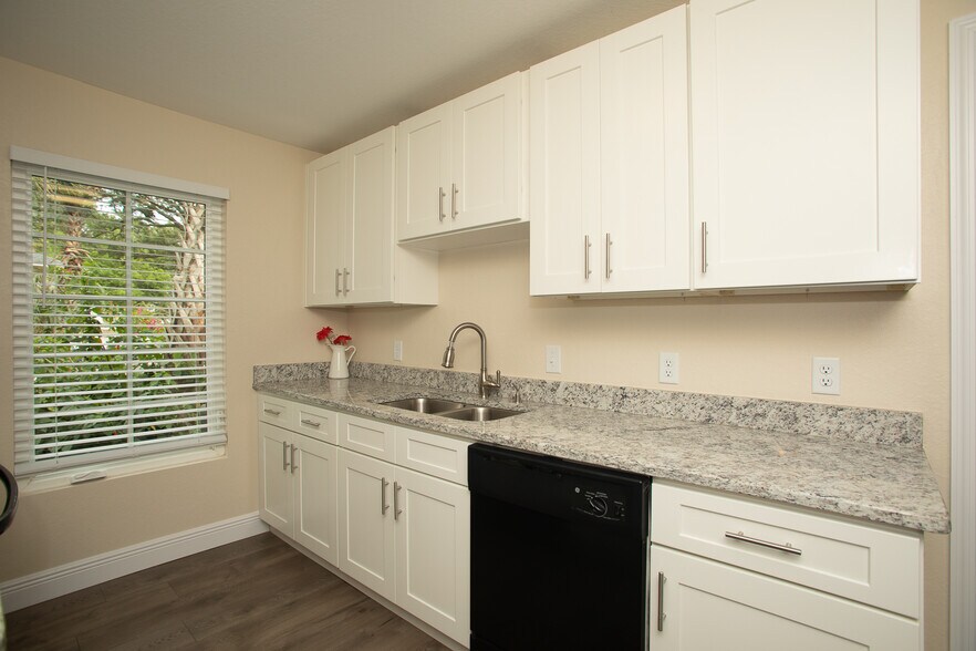 More Photos Of 915 E Palmetto St, Lakeland Apartments For Sale