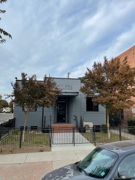 More Photos Of 15-17 W 8th St, Tracy Office For Sale