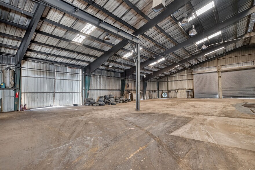 More Photos Of 4332 Old Cusseta Rd, Columbus Warehouse For Sale