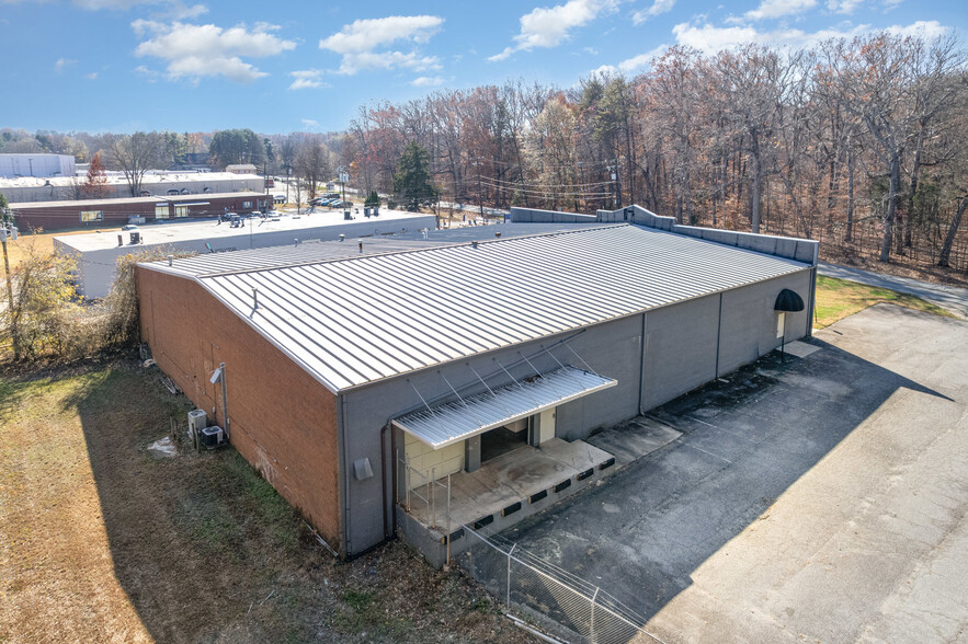 More Photos Of 3718 Old Battleground Rd, Greensboro Flex For Sale