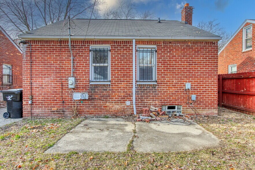 More Photos Of 12014 Duchess St, Detroit Flex For Sale