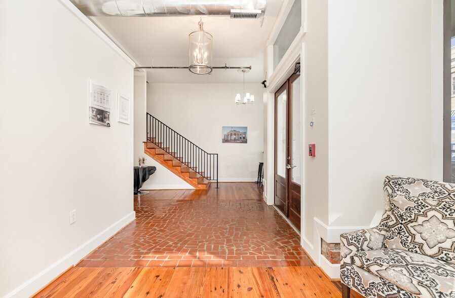 More Photos Of 101 W Main St, Union Dormitory For Sale