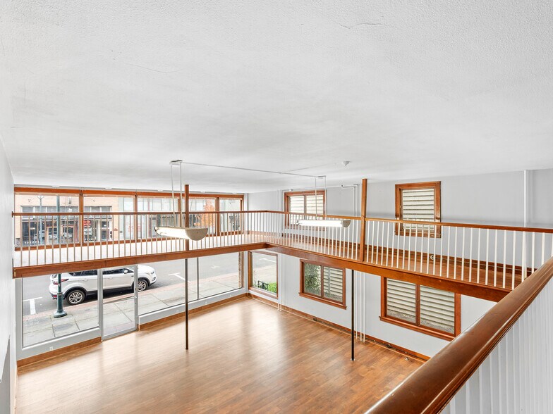 More Photos Of 2017 Main St, Forest Grove Storefront Retail Office For Lease