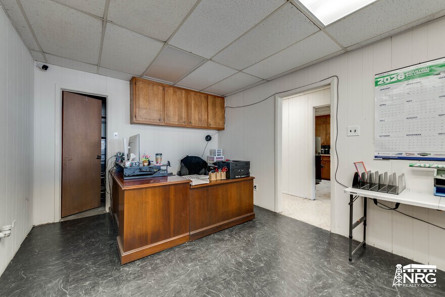 More Photos Of 130 E 52nd St, Odessa Industrial For Sale