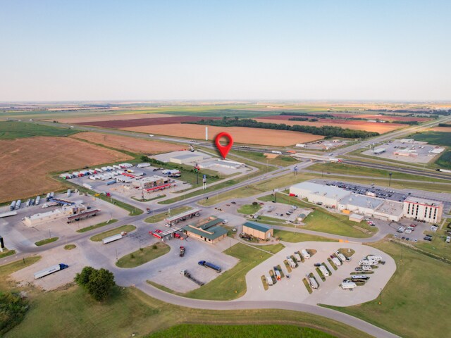 More Photos Of 100 Holiday Ln, Tonkawa Warehouse For Lease