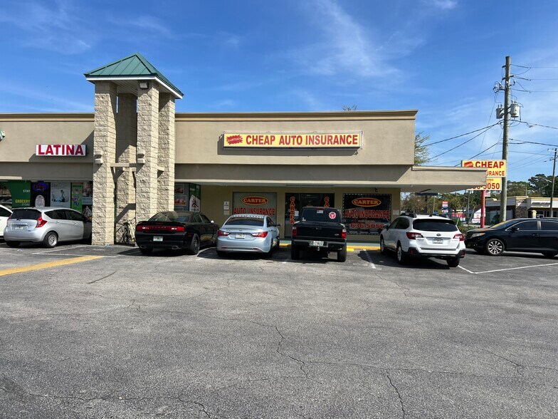 More Photos Of 5745-5759 Beney Rd, Jacksonville Unknown For Lease