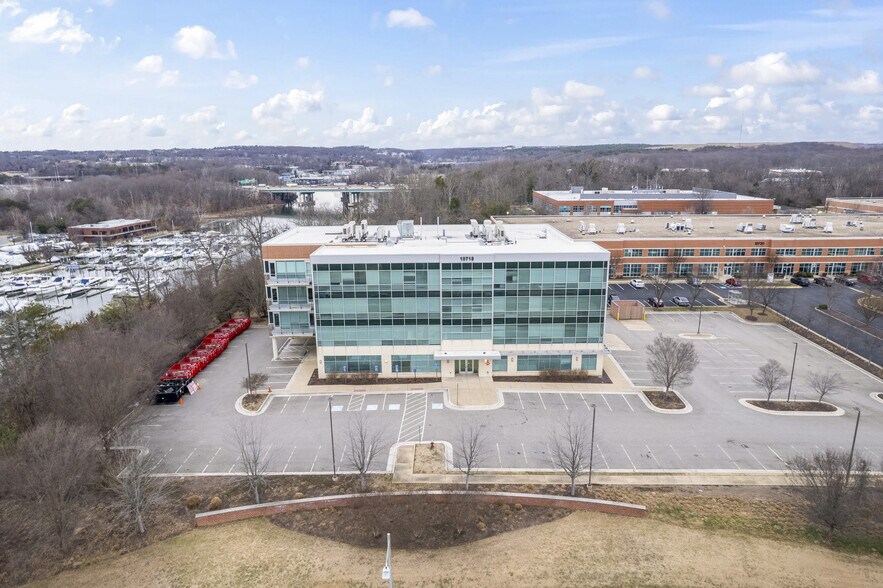 More Photos Of 10718 Richmond Hwy, Lorton Office For Lease