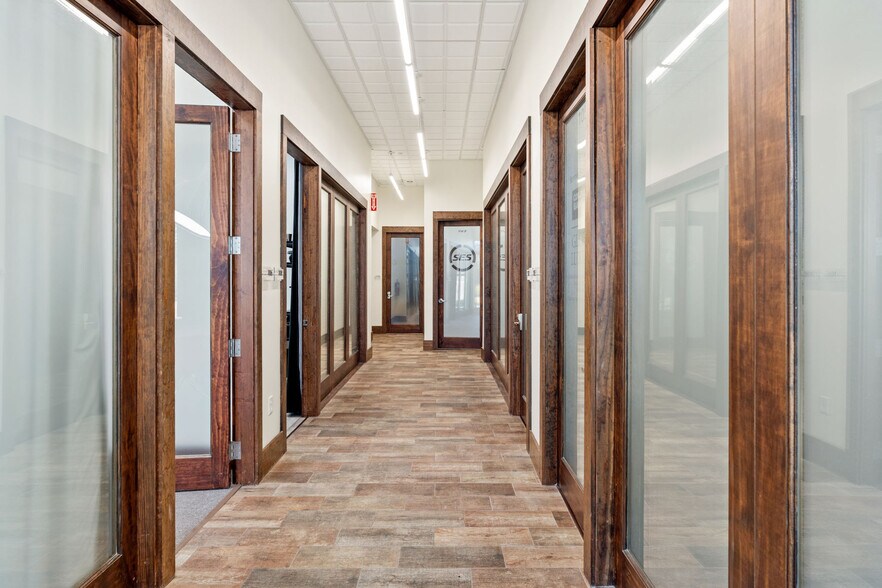 More Photos Of 2930 W County Highway 30A, Santa Rosa Beach Office Residential For Lease