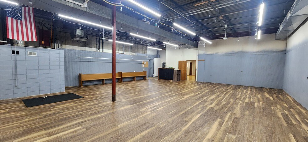 More Photos Of 935 Horicon St, Mayville Freestanding For Lease