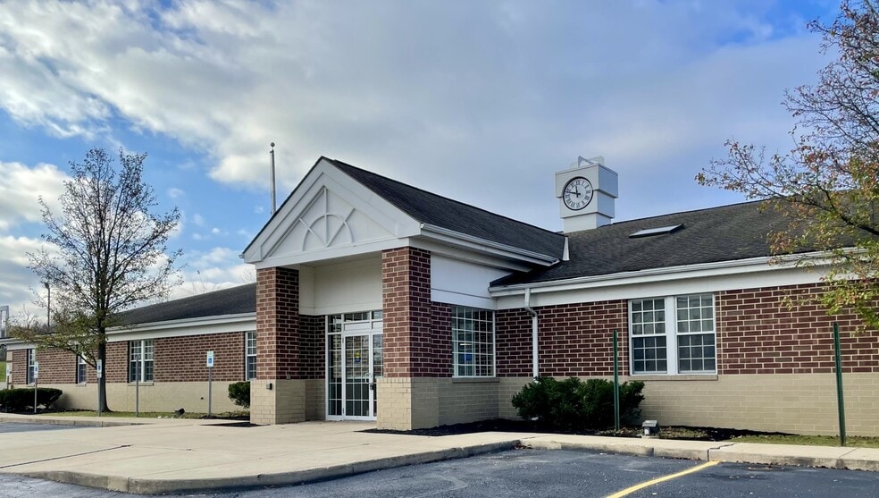 Primary Photo Of 201 Water Tower Dr, Madison Office For Sale