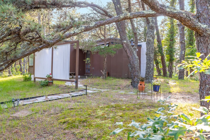 More Photos Of 25 Way 055., Wellfleet Apartments For Sale