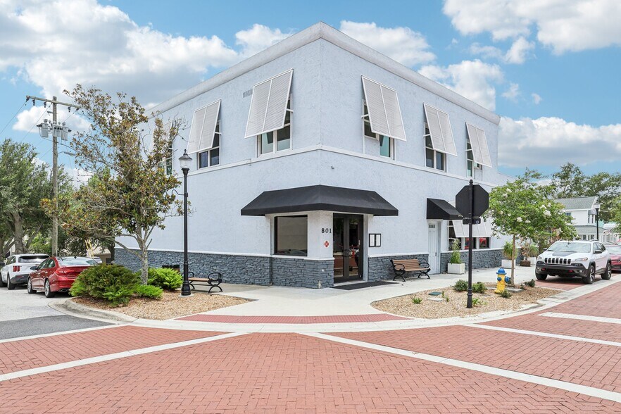 More Photos Of 801 W Montrose St, Clermont Restaurant For Sale