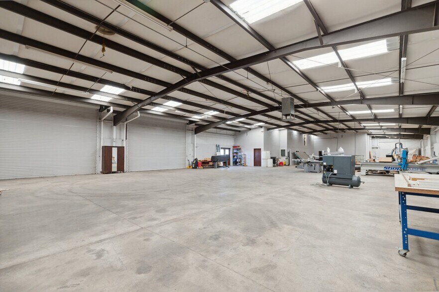 More Photos Of 2428 West Ave, Fresno Industrial For Sale