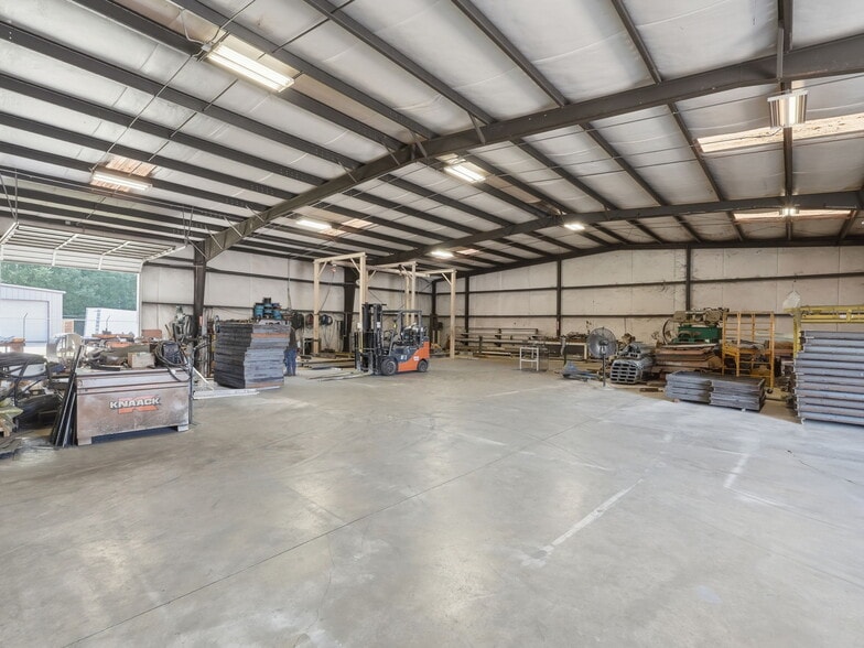 More Photos Of 112 Corporate Park East Dr, Lagrange Industrial For Sale