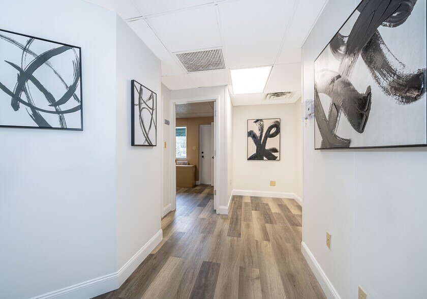 More Photos Of 2025 Flamingo Dr, Bartow Medical For Lease