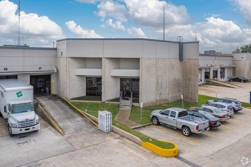 Primary Photo Of 6803-6821 Fulton St, Houston Warehouse For Lease