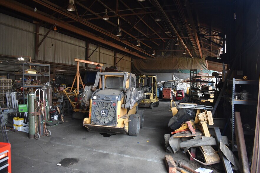 More Photos Of 8705 Crocker St, Los Angeles Land For Lease
