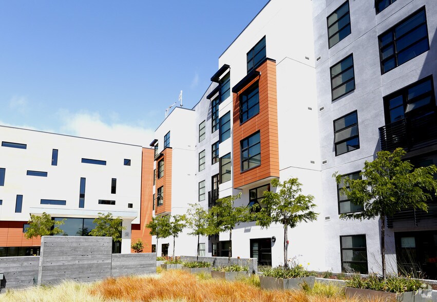 More Photos Of 1155 4th St, San Francisco Apartments For Lease