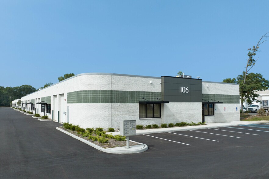 More Photos Of 104 Lake Ave S, Nesconset Industrial For Lease