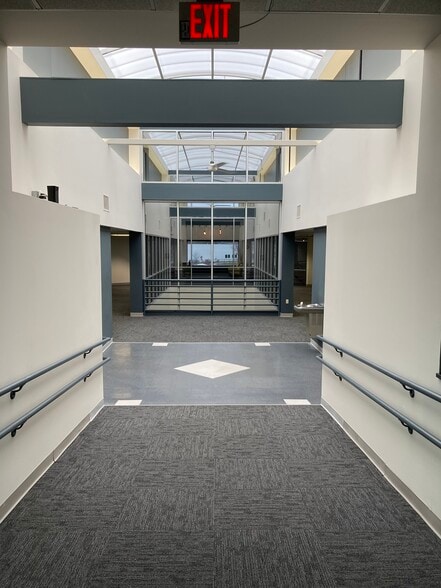 More Photos Of 258 Corporate Dr, Madison Office For Lease