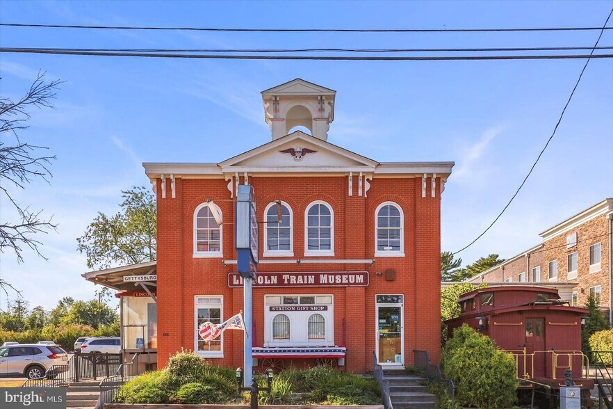 More Photos Of 425 Steinwehr Ave, Gettysburg Storefront Retail Office For Sale