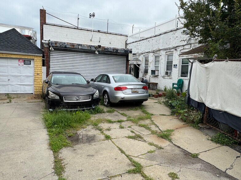 More Photos Of 129-09 Liberty Ave, South Richmond Hill Storefront Retail Residential For Sale