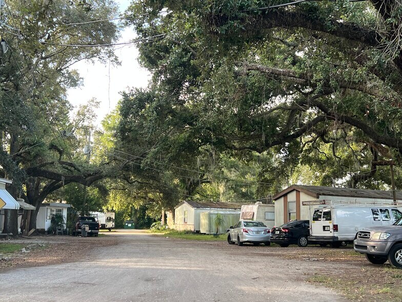 More Photos Of 8601 E Sligh Ave, Tampa Multifamily For Sale