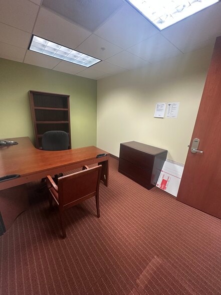 More Photos Of 1675 Market St, Weston Unknown For Lease