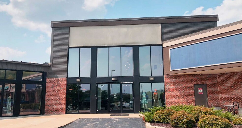 Primary Photo Of 4630-4672 E Washington Ave, Madison Freestanding For Lease