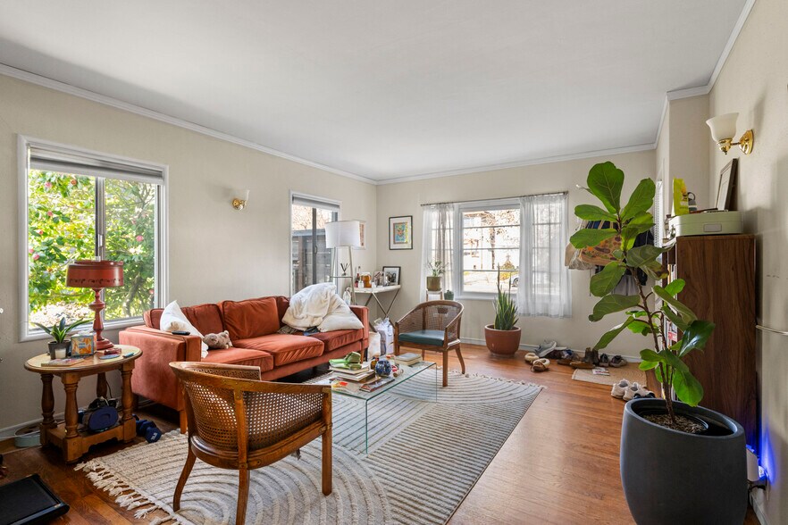 More Photos Of 367 41st St, Oakland Multifamily For Sale