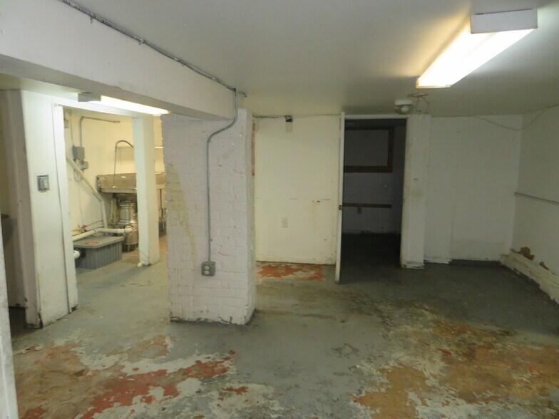 More Photos Of 3322-3324 Georgia Ave NW, Washington Storefront For Sale
