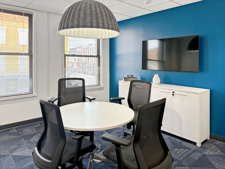 More Photos Of 41 N Sandusky St, Delaware Office For Lease