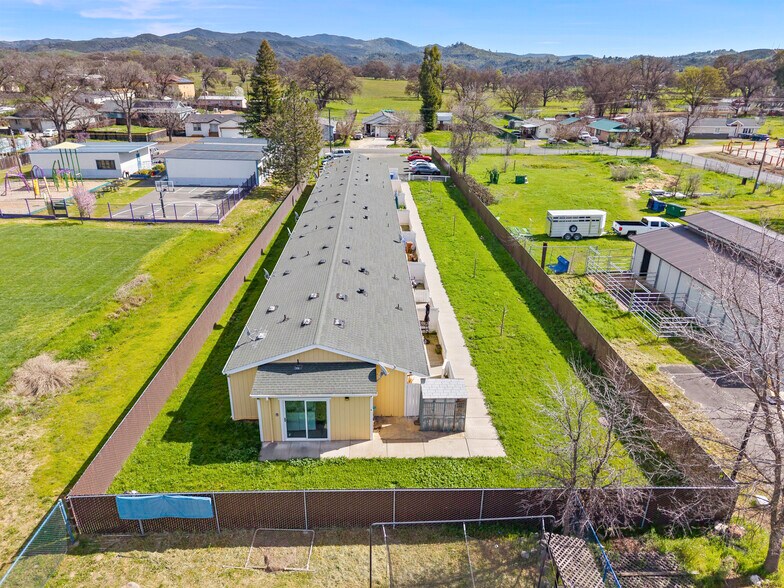 More Photos Of 9747 Winchester St, Lower Lake Apartments For Sale