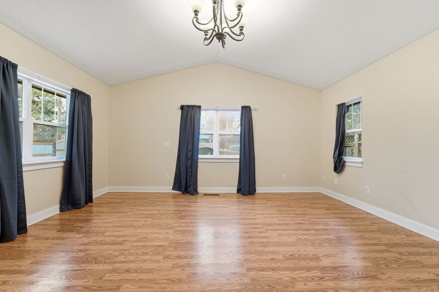 More Photos Of 3124 E 29th Ave, Spokane Office For Sale