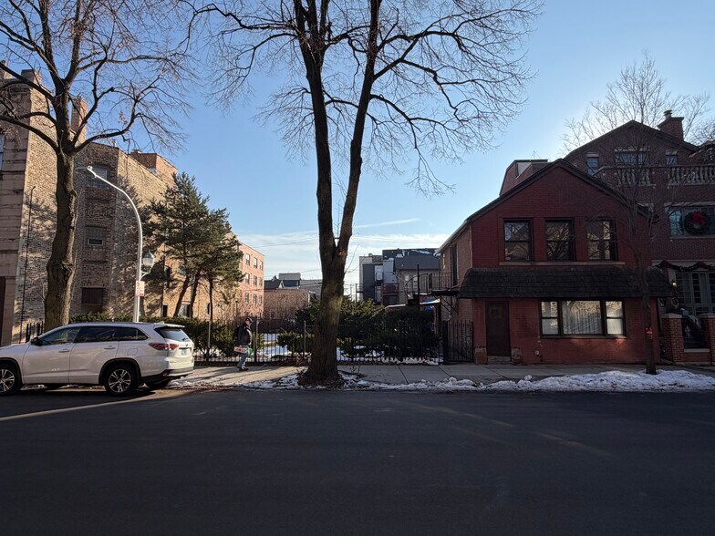 More Photos Of 1041-1045 W Polk st, Chicago Land For Sale