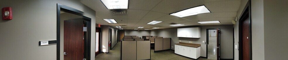 More Photos Of 1601-1627 Rock Creek Blvd, Joliet Distribution For Sale