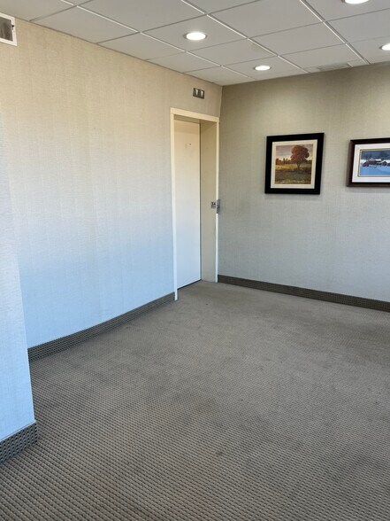 More Photos Of 3200 Sunset Ave, Ocean Medical For Lease