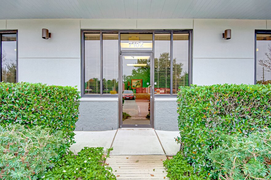 More Photos Of 7102 Glen Chase Ct, Houston Office For Sale