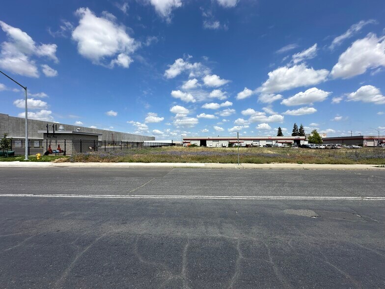 More Photos Of Whitmore Ave & Nickerson Dr, Modesto Land For Sale