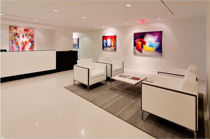 More Photos Of 2101 L St NW, Washington Office For Lease