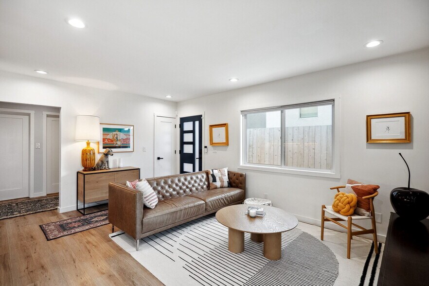 More Photos Of 4852 S Centinela Ave, Los Angeles Multifamily For Sale