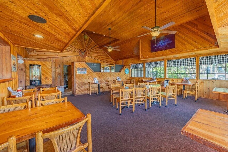 More Photos Of 3030 Oregon Ave, Bandon Restaurant For Sale