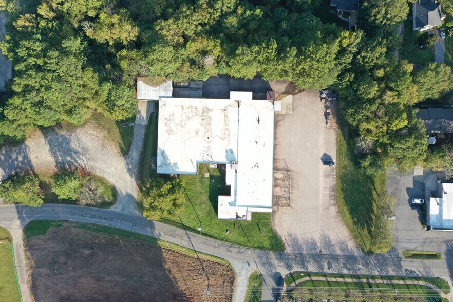 More Photos Of 192 Manor Ave SW, Concord Manufacturing For Lease