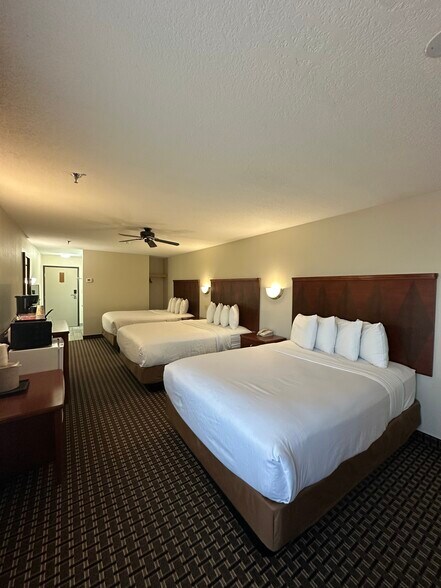 More Photos Of 1011 Rio Grande Ave, Gunnison Hotel For Sale