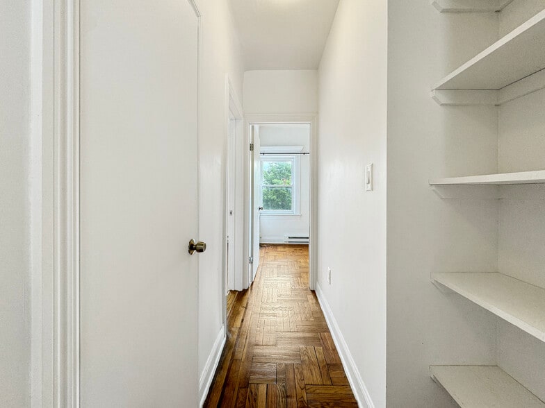 More Photos Of 811 Courtlandt Ave, Bronx Apartments For Sale