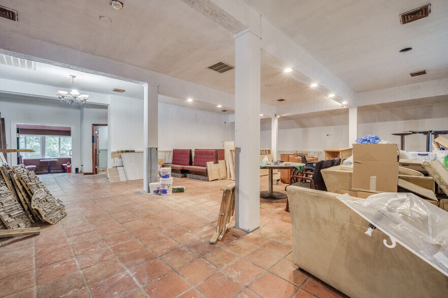 More Photos Of 2589 Boston Rd, Wilbraham Restaurant For Sale